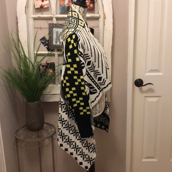 Tribal Knit Cardigan Sweater - Picture 3 of 3
